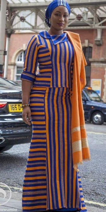 Estilos modernos de kente del norte, tela kente: vestidos africanos,  camarones asos,  paño kente,  Ideas de peinado,  Aso Oke,  Estilos Kaba  