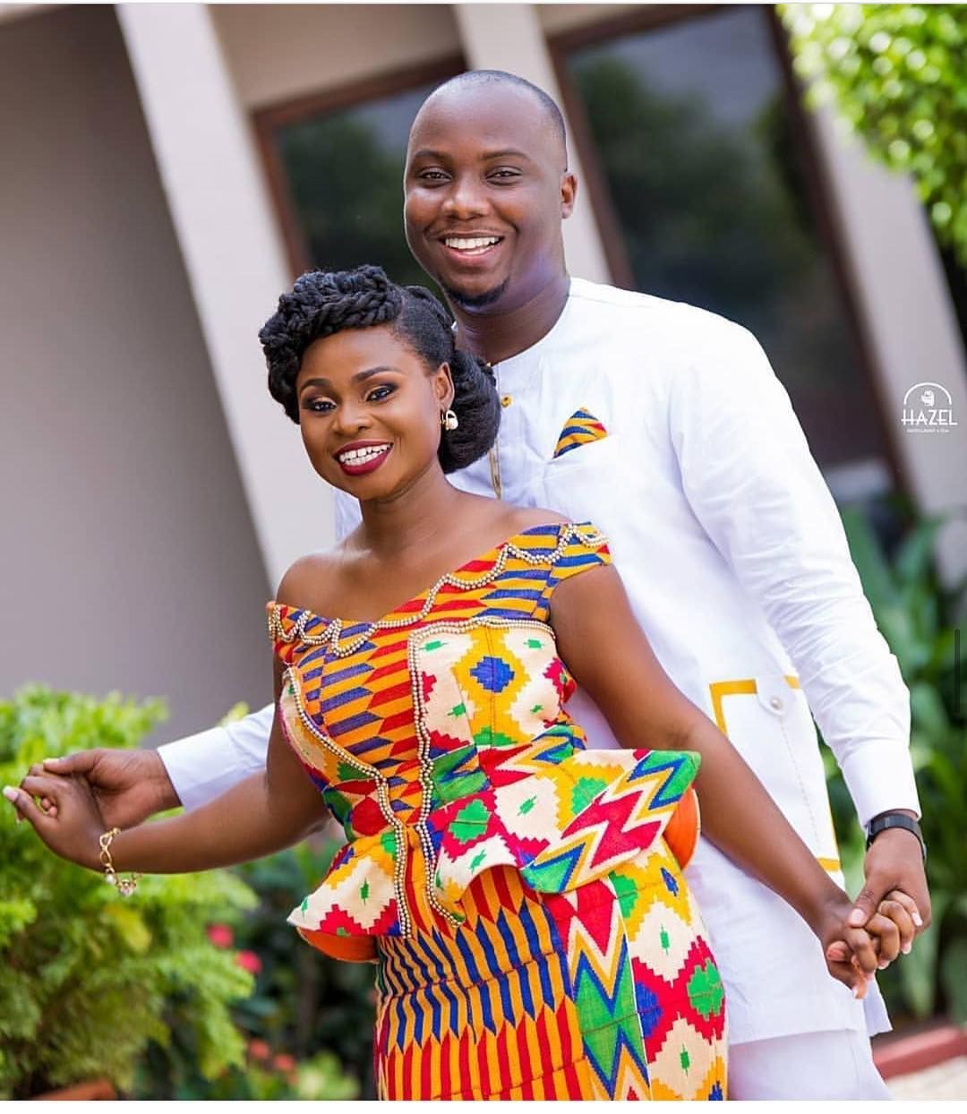 Mira estos adorables vestidos de novia de Ghana, estampados de cera africana: Vestido de novia,  vestido largo,  paño kente,  Trajes De Pareja Kitenge  