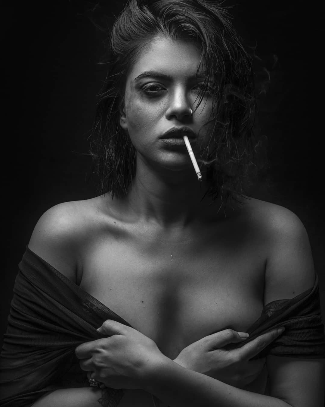 Rhea Insha Instagram, Blanco y negro, Fotografía de naturaleza muerta: Fotografía de retrato,  Sesión de fotos,  Modelos calientes de Instagram  