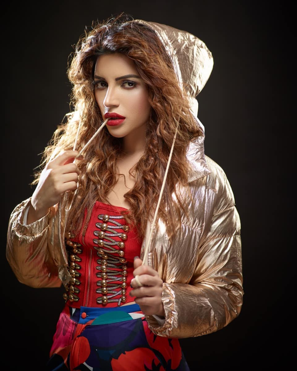 Shama Sikander Hot Pics: Sesión de fotos,  Modelos calientes de Instagram  