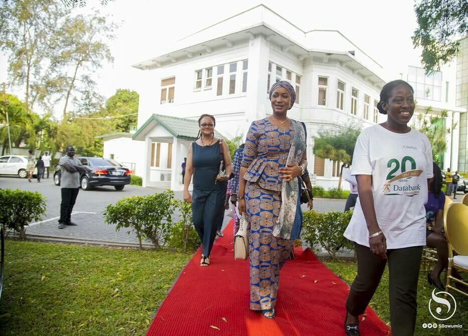 Estilos de vestir de Samira bawumia: vestidos africanos,  Estilos Kaba,  samira bawumia,  Vicepresidente,  Mahamudu Bawumia  