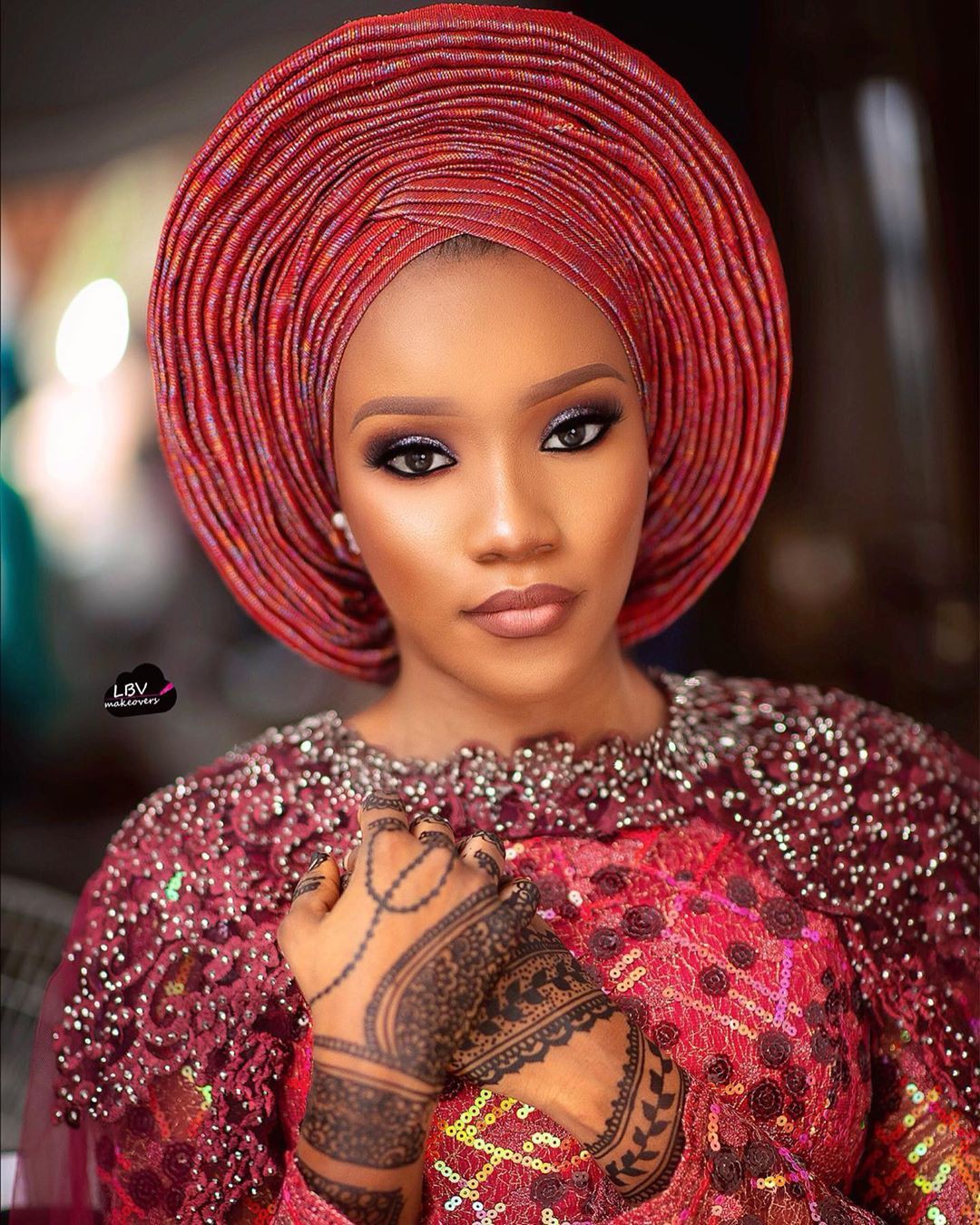 Vestidos nigerianos para novias nigerianas, Color de cabello humano y Tintes de cabello: vestidos africanos,  Pelo largo,  Ideas para teñir el cabello,  vestidos nigerianos  