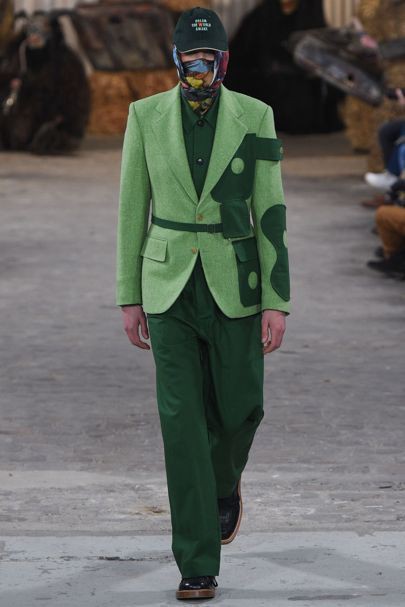 Outfits Con Pantalones Verdes, Semana De La Moda De París, Walter Van Beirendonck: Fotografía de moda,  Desfile de moda,  Semana de la Moda,  Trajes De Pantalón Verde  