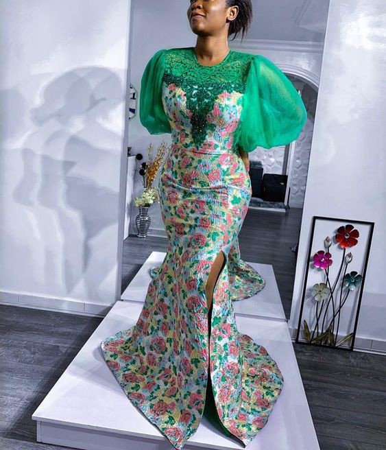 Modelo de moda asequible y elegante, estampados de cera africana: Fotografía de moda,  vestidos africanos,  camarones asos,  como un regalo profundo,  Alta costura,  Vestidos Aso Ebi  
