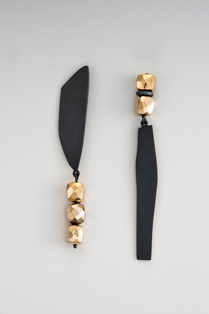 Clip asimétrico en pendientes, pendientes de plata y oro, diseño de joyería: Pendientes,  Diseño de joyas  