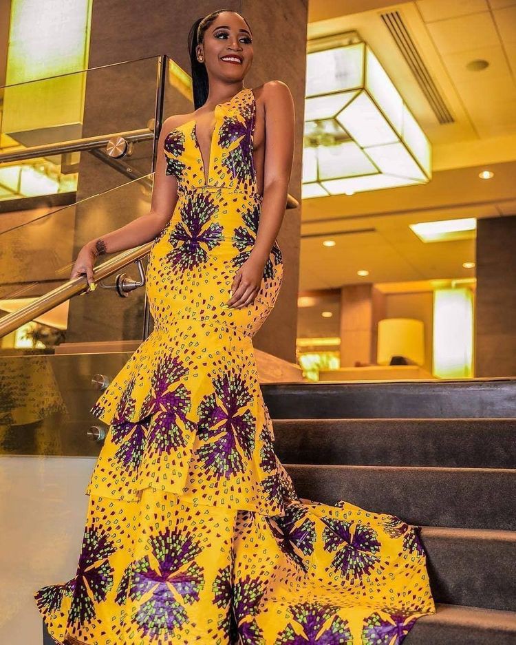 Vaya ideas para estos vestidos de moda africanos, estampados de cera africanos: trajes de fiesta,  Vestido de noche,  vestidos africanos,  Vestido de la dama de honor,  Atuendos De Lobola  