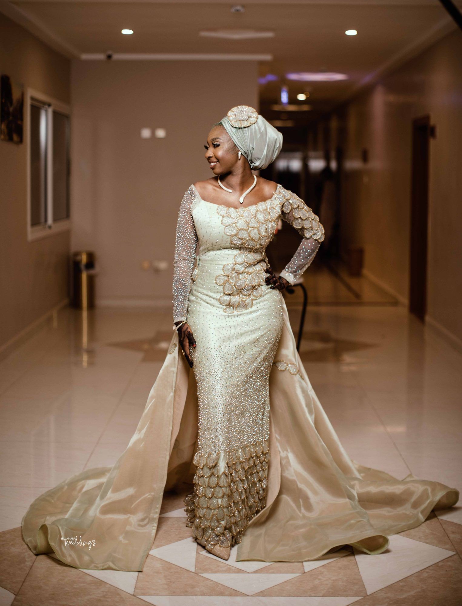 Vestidos nigerianos para novias nigerianas, Recepción de bodas y Vestido de novia: Vestido de novia,  Recepción de la boda,  Alta costura,  dos piezas,  Sesión de fotos,  vestidos nigerianos  