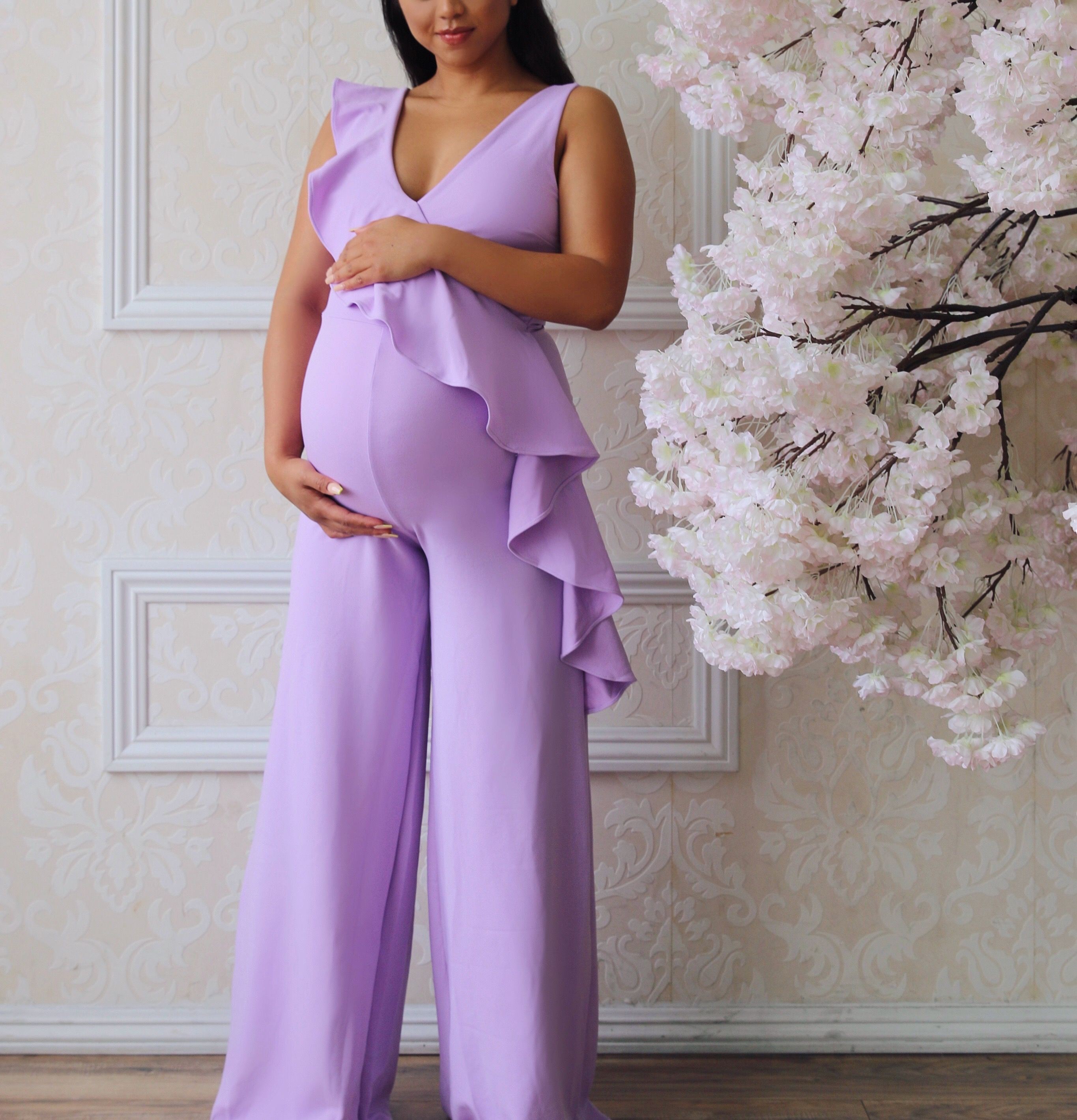 Outfit Ideas For Pregnant Ladies - Maternity Outfits, Gender revela party y Maternity clothing