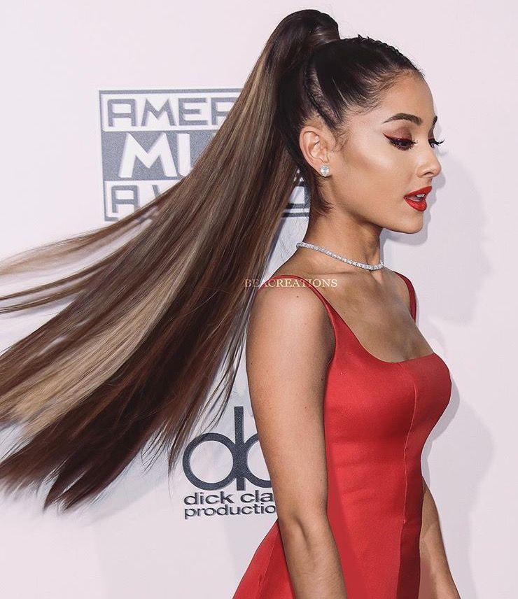 Ariana grande colores de pelo 2018: cabello rojo,  Ariana Grande,  Los atuendos de Ariana Grande  