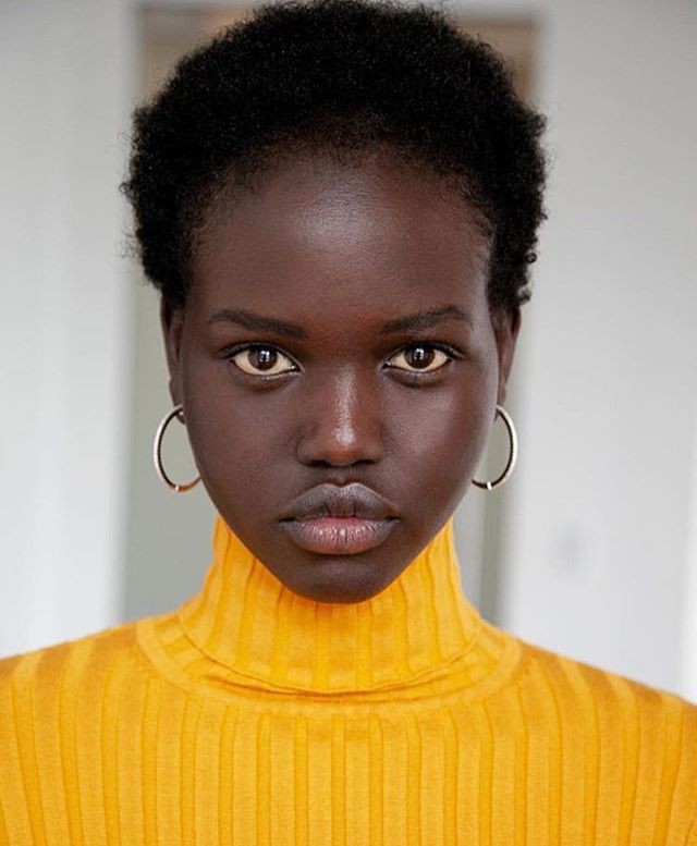 Por tu estilo solo adut akech, The Fashion Awards: Semana de la Moda,  Mujeres negras,  moda británica  