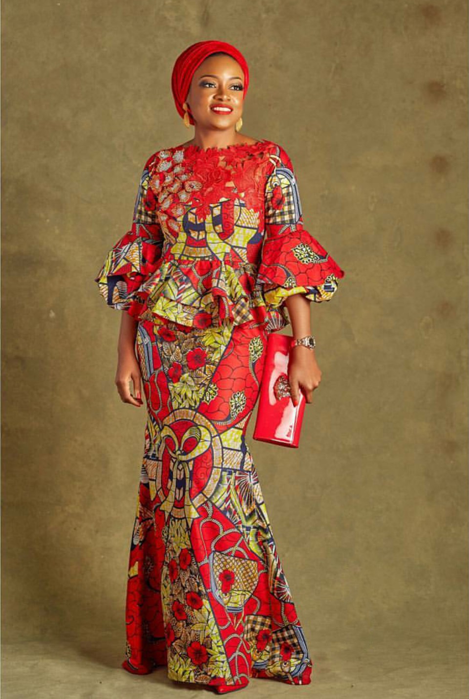 Ver más estilos de vestidos de cera, estampados de cera africanos: vestidos africanos,  Vestidos Ankara,  Ideas de peinado  