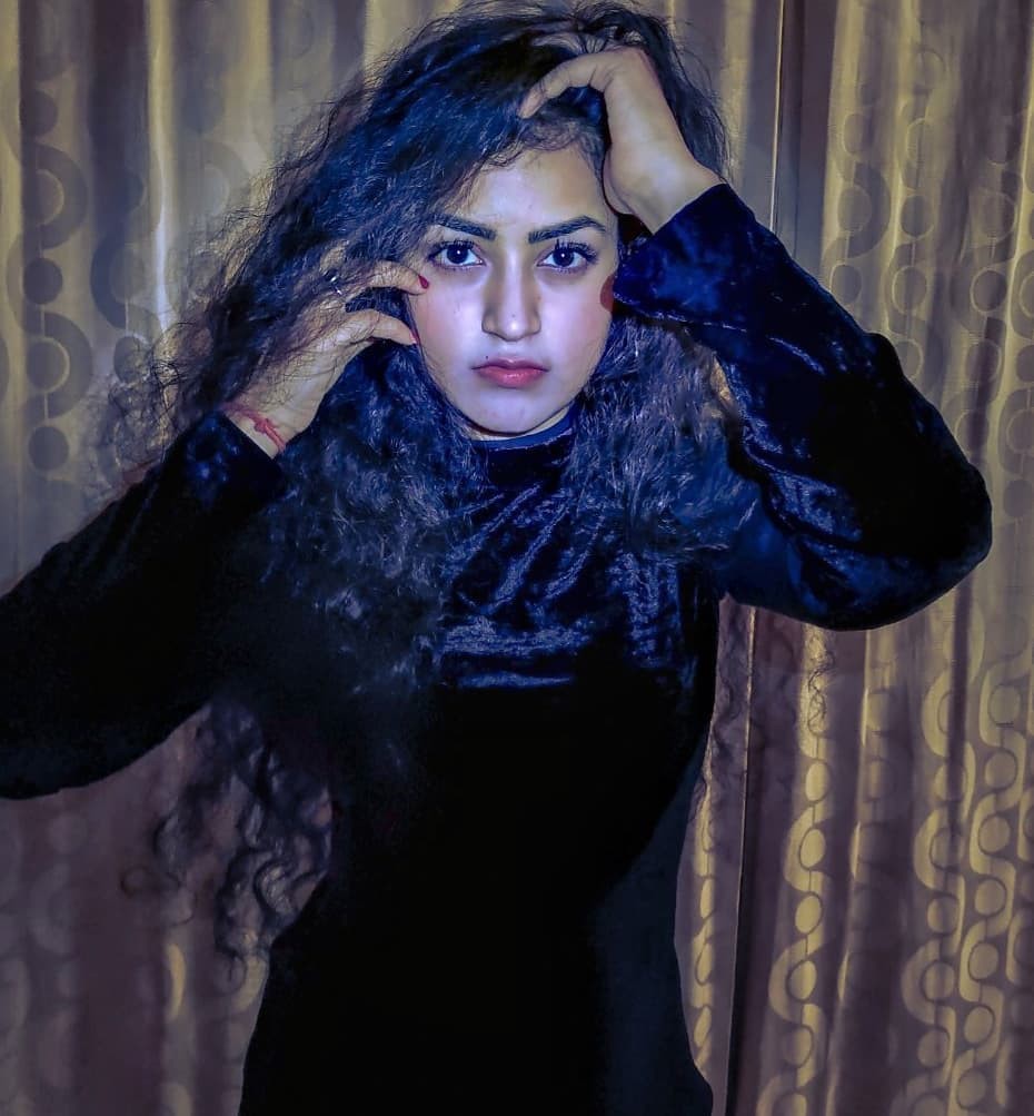 Fairhina Parvez multada Instagram, retrato -m-, sesión de fotos: Sesión de fotos,  Farhina Parvez Jarimari  