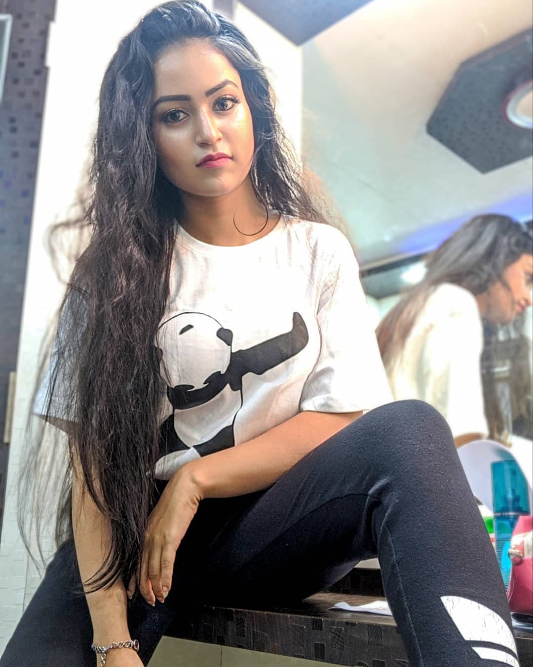 Farhina Parvez Jarimari Instagram, Musical ensemble y Long hair: Pelo largo,  Sesión de fotos,  pelo negro,  Farhina Parvez Jarimari  
