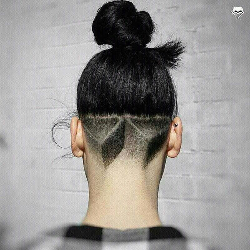 Consejos de celebridades sobre diseño de cabello en 3D, afeitado de cabeza: Pelo largo,  Ideas de peinado,  Trenza francesa,  Arte de uñas,  peinados bob,  tatuaje de pelo  
