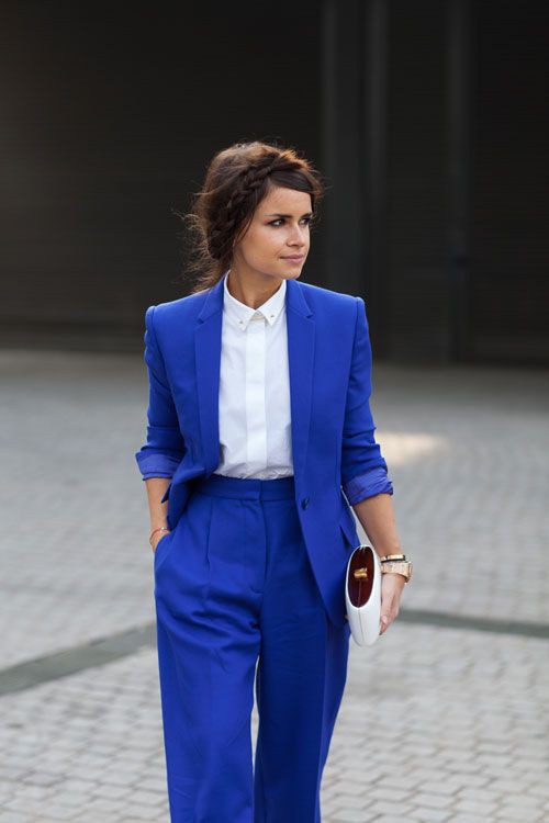 Traje azul power mujer, Power dressing: camisas,  Informal de negocios,  azul real,  ropa informal,  Azul cobalto,  traje de chaqueta,  Vendaje de poder  