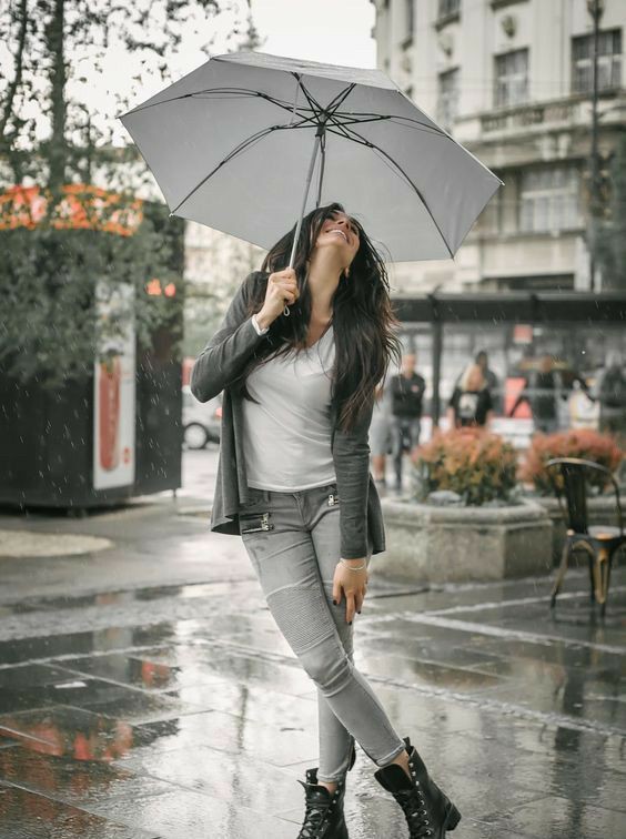 Encantadores conjuntos elegantes para adolescentes: Atuendo casual para días lluviosos,  Atuendo para días lluviosos  