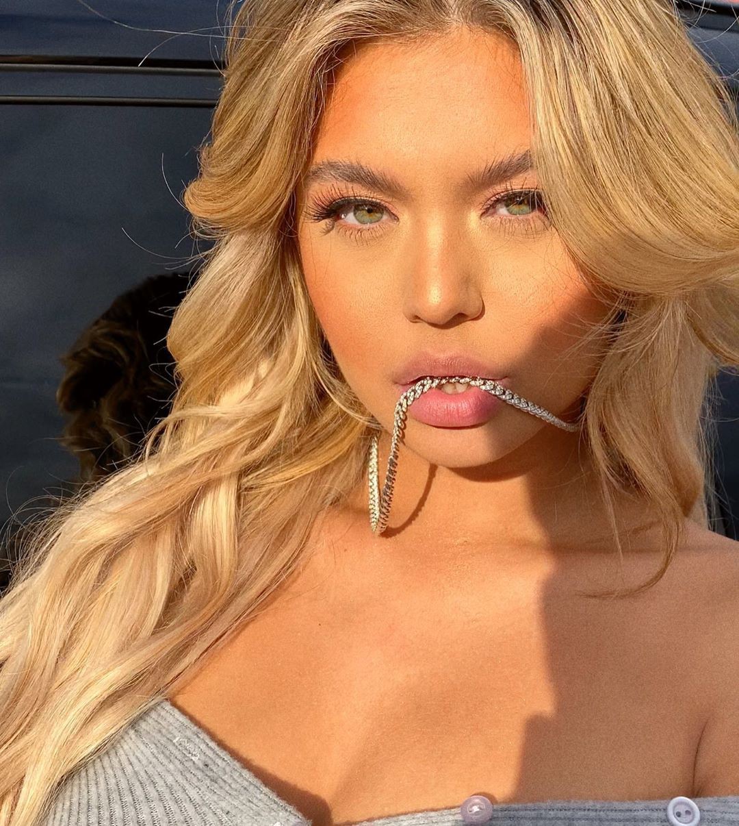 Sofia Jamora Instagram blond hairs, Face Makeup y Lip Makeup: Pelo rubio,  Chicas Lindas De Instagram,  Instagram  