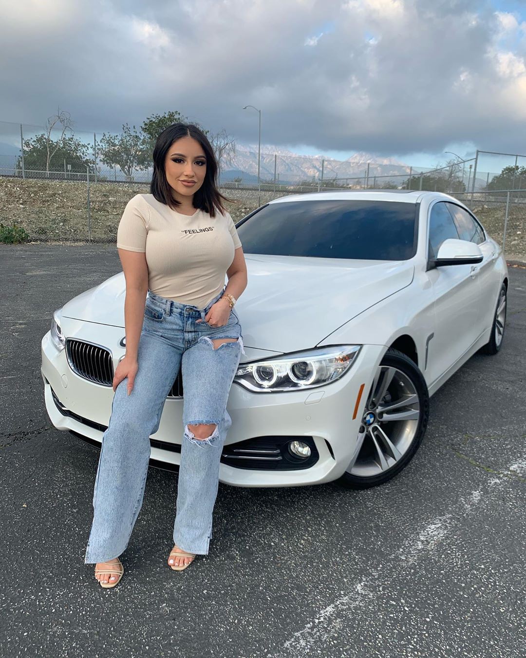 Erika Rodriguez, auto de lujo personal, diseño automotriz, vehículo de lujo: Chicas Instagram Fotografía  