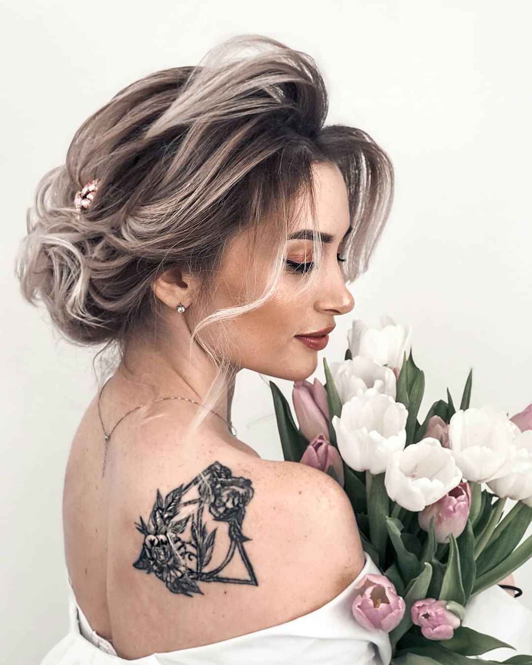 Aleksandra Glance Peinado para niñas, peinado lindo y sexy, tatuaje temporal: lindos peinados,  Tatuaje temporal,  Ideas de peinado,  Chicas Lindas De Instagram  