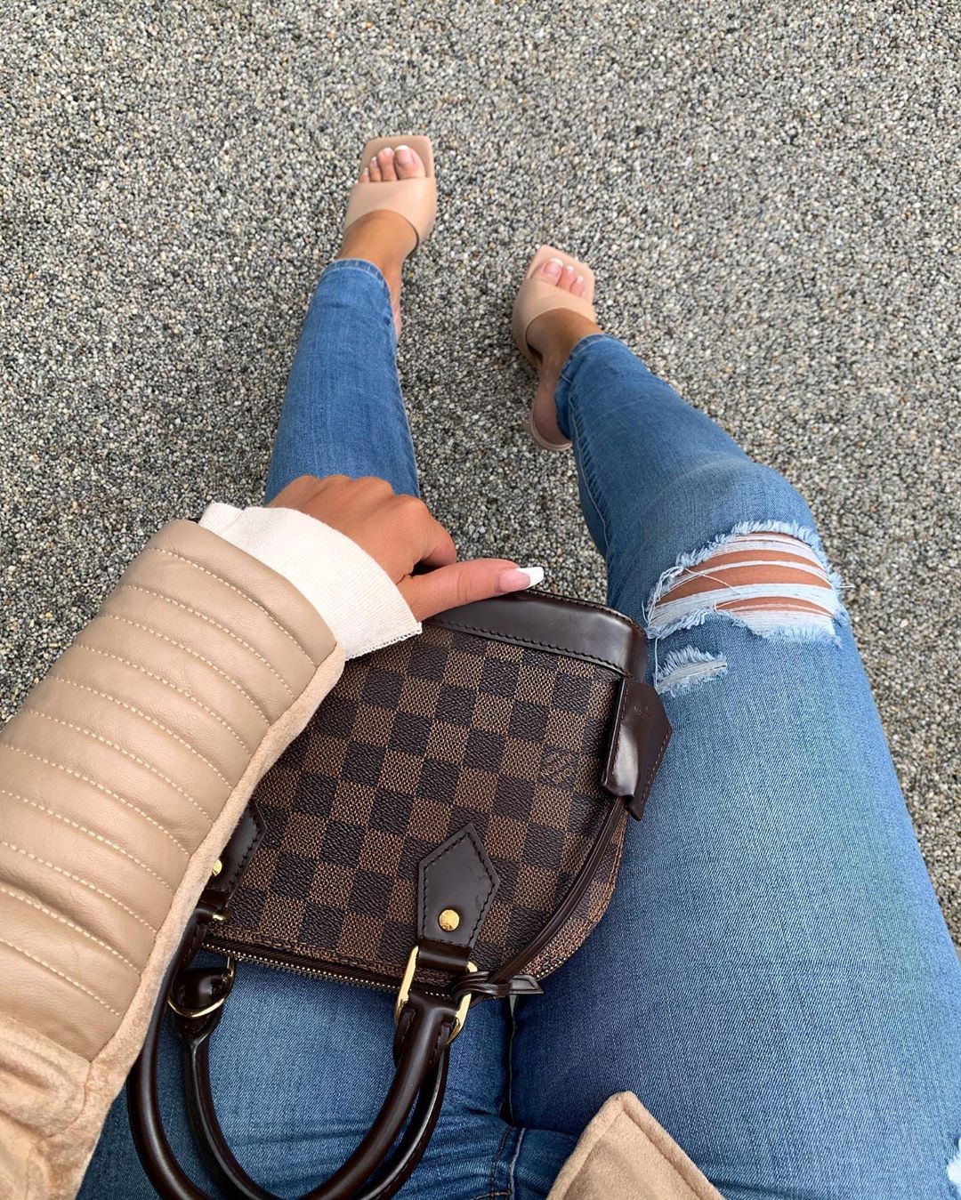 Ruby Fairs Instagram denim, jeans color outfit, piernas sexy: Mezclilla,  Atuendo De Vaqueros  