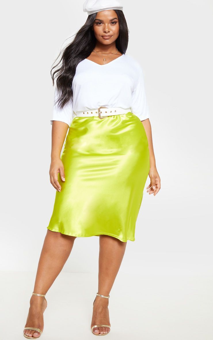 Falda midi de satén talla grande: Ideas de ropa,  Falda de tubo,  modelo,  traje de talla grande,  Traje amarillo y verde,  Falda midi de raso  