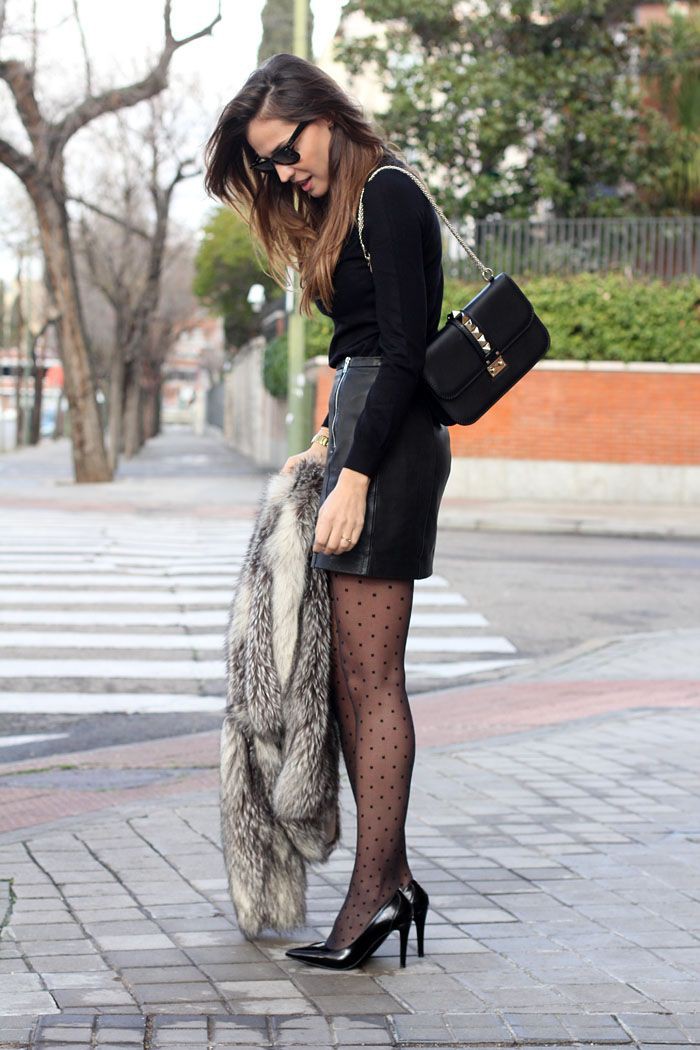 Medias estilo minifalda, moda callejera: Traje negro,  Estilo callejero,  Traje De Mini Falda  