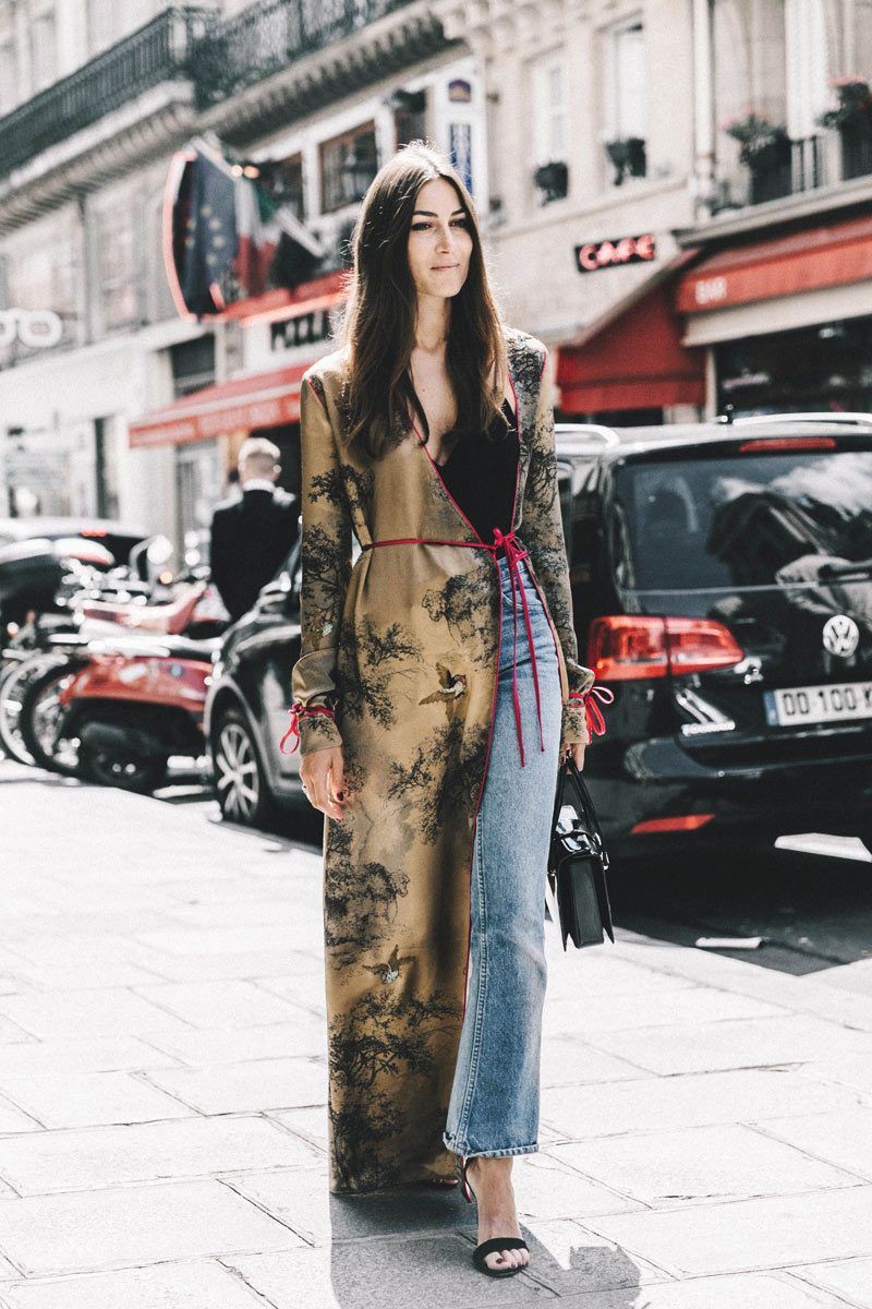 Vestido de Clarissa Archer, atuendo de color, poses para sesión de fotos, ideas para fotografía.: Estilo callejero,  Pelo largo,  Ideas de atuendos de kimono  