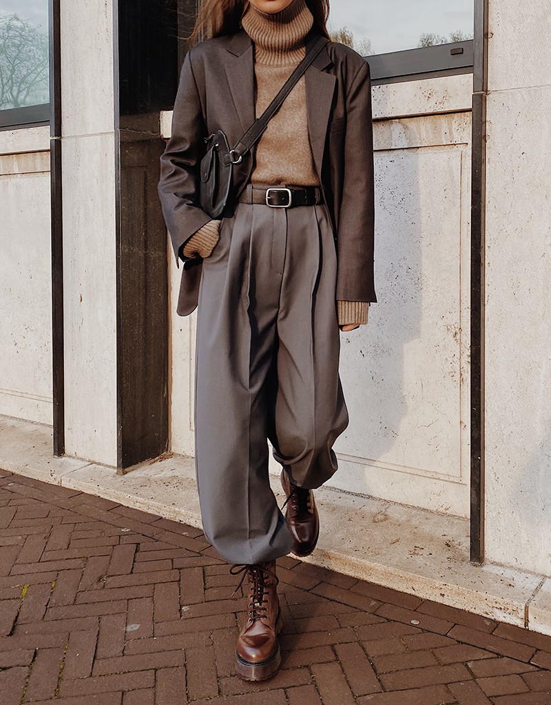 Conjunto color marrón con gabardina, pantalón, abrigo: gabardina,  objetivos de moda,  Estilo callejero,  Semana de la moda de París,  vestidos de invierno con clase  