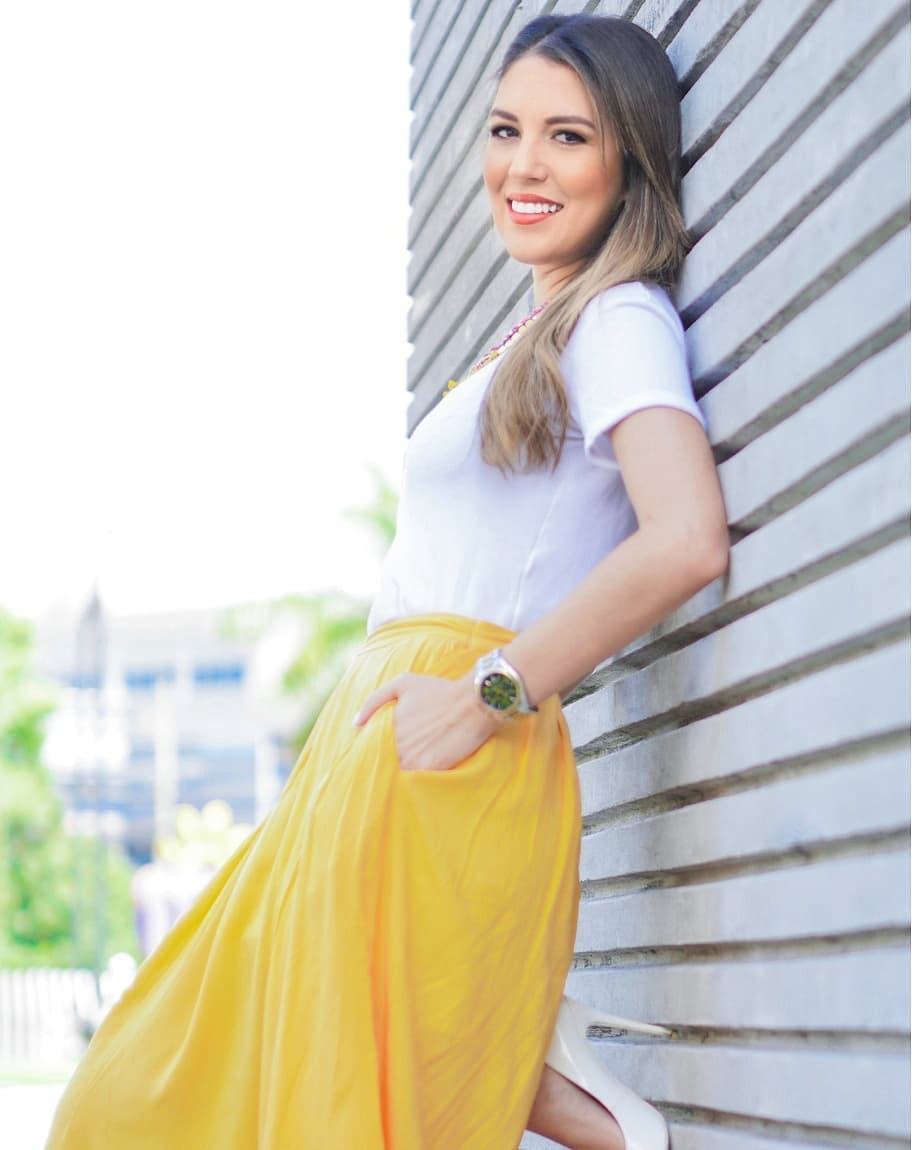 Vestido amarillo y blanco ropa formal, ideas para sesión de fotos.: Deportes de moda,  Ropa formal,  Traje amarillo y blanco  