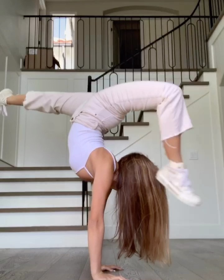 Foto de piernas de Lexi Rivera, estado físico, rendimiento: modelo de fitness,  Atuendos Sexys,  Instagram de Lexi Rivera  