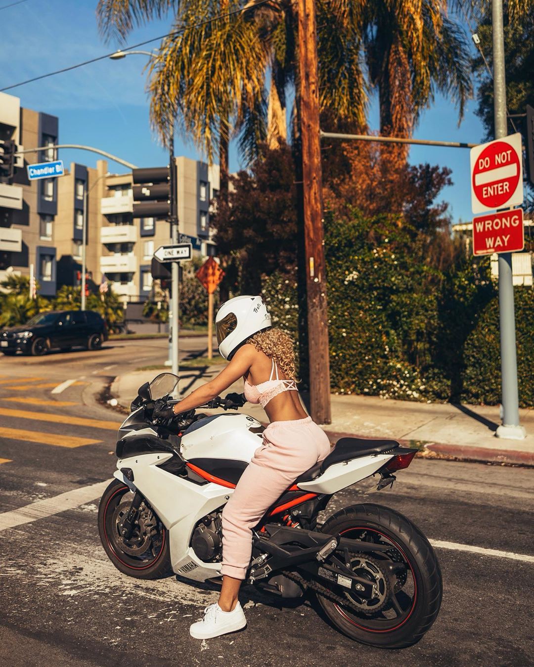Jena Frumes fotografía para niña, diseño automotriz, moto: chicas de instagram,  Jena Frumes Instagram  