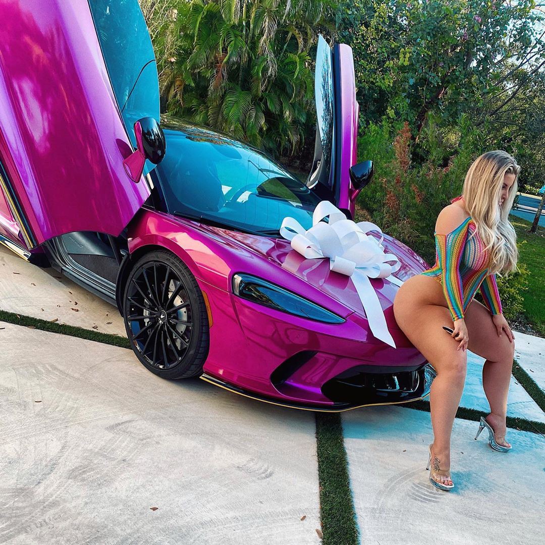 Ashley Alexiss, exterior automotriz, diseño automotriz, vehículo de motor: Vehículo de motor,  chicas de instagram,  Ashley Alexis Instagram  