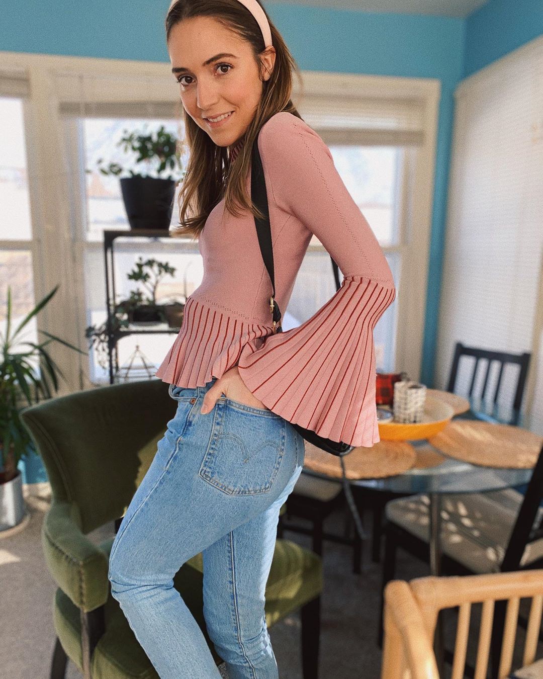 imagen de outfit rosa con denim, jeans, piernas: Atuendos Informales  
