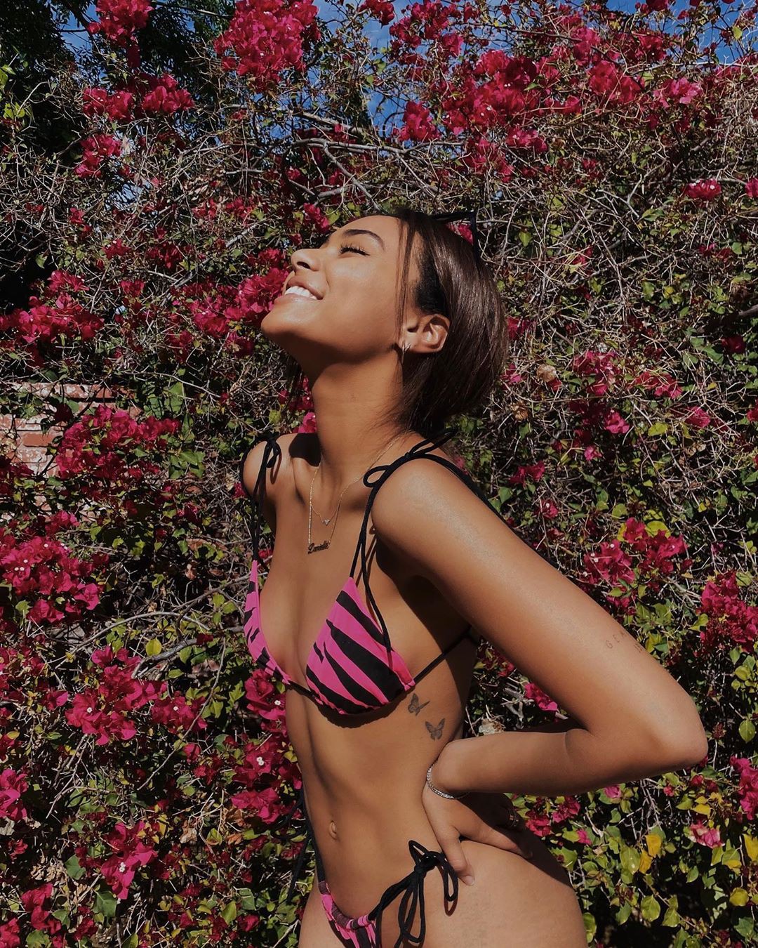 rosa Echa un vistazo a las fotos más populares de Instagram, la última foto de lencería, modelos de bikini sexy: Bikini rosa,  ropa interior rosa,  lencería rosa,  parte superior del traje de baño,  Daniela Perkins Instagram  