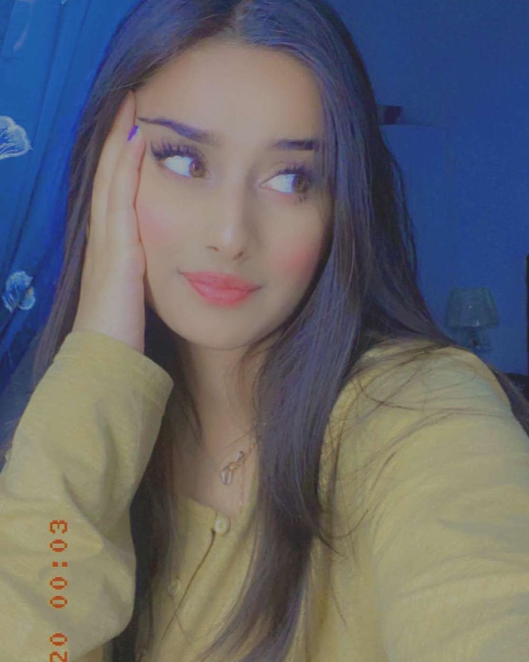 Alishbah Anjum Lovely Face, Natural Lips, Hairstyle For Girls: Ideas de peinado,  Chicas Lindas Instagram,  Chicas Lindas De Instagram,  alishbah anjum instagram  