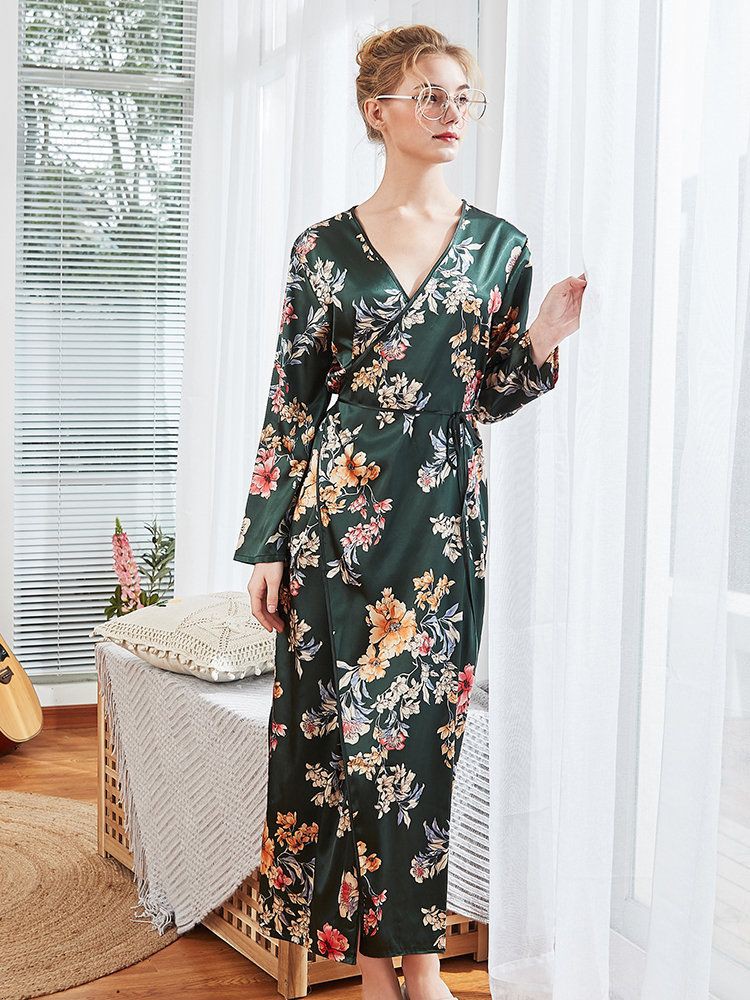 Clarissa Archer vestido ropa de noche, vestido de día color outfit, debes probar: Ideas de atuendos de kimono,  vestido de día,  Ropa de dormir  