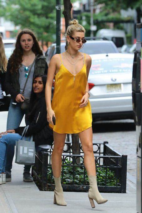 Traje de vestido de deslizamiento amarillo, vestido sin espalda, vestido de cóctel, moda callejera, vestido de deslizamiento: vestidos de coctel,  vestido sin espalda,  Vestido lencero,  Estilo callejero,  traje amarillo  