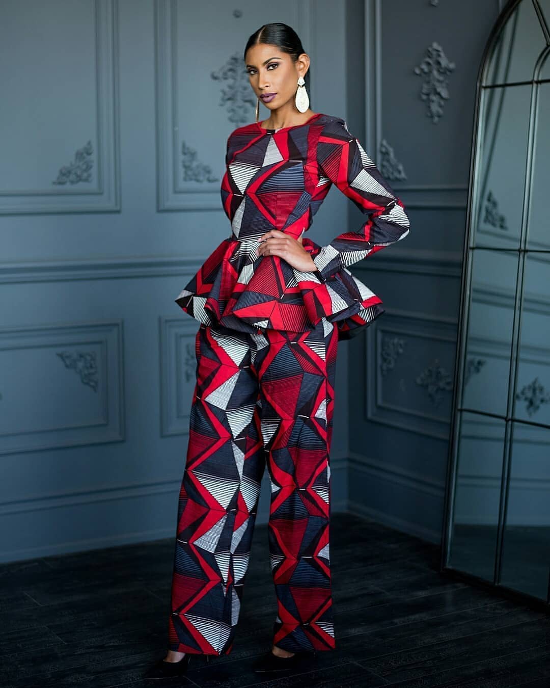 Inspiración caliente del vestido de Ankara para la mujer: moda africana,  Vestidos Ankara,  Atuendos Ankara,  Atuendo Africano,  Trajes Africanos,  Estilos Asoebi,  vestidos coloridos,  Vestido Estampado  
