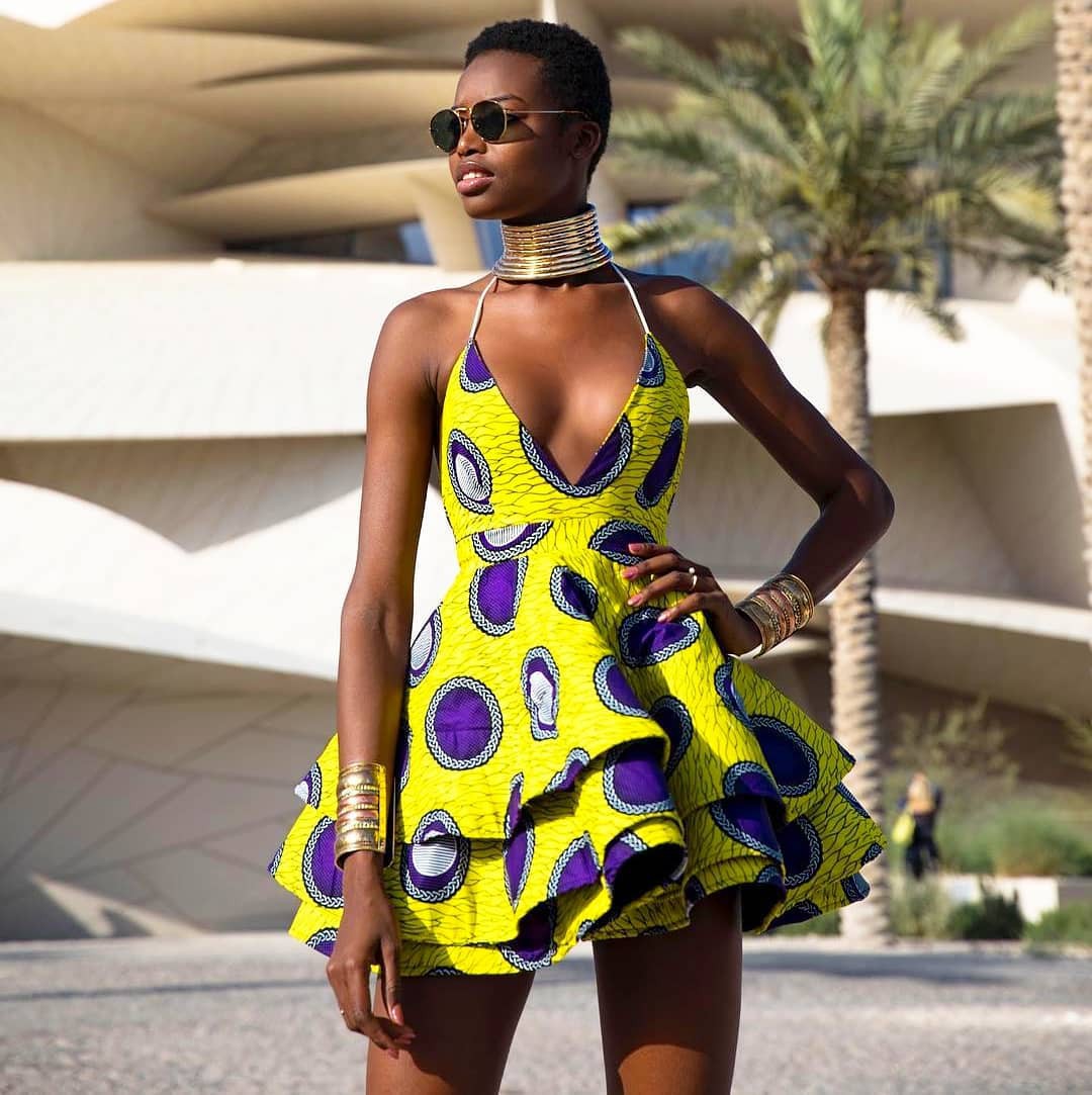 Sugerencia de vestimenta hermosa para mujeres afro: Moda de Ankara,  Atuendos Ankara,  Vestidos Ankara,  Trajes Africanos,  Impreso Ankara,  Ankara Inspiraciones  