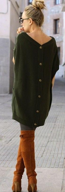 Conjunto de estilo verde con suéter, blusa, abrigo.: traje verde,  Alta costura,  Atuendos Cómodos  