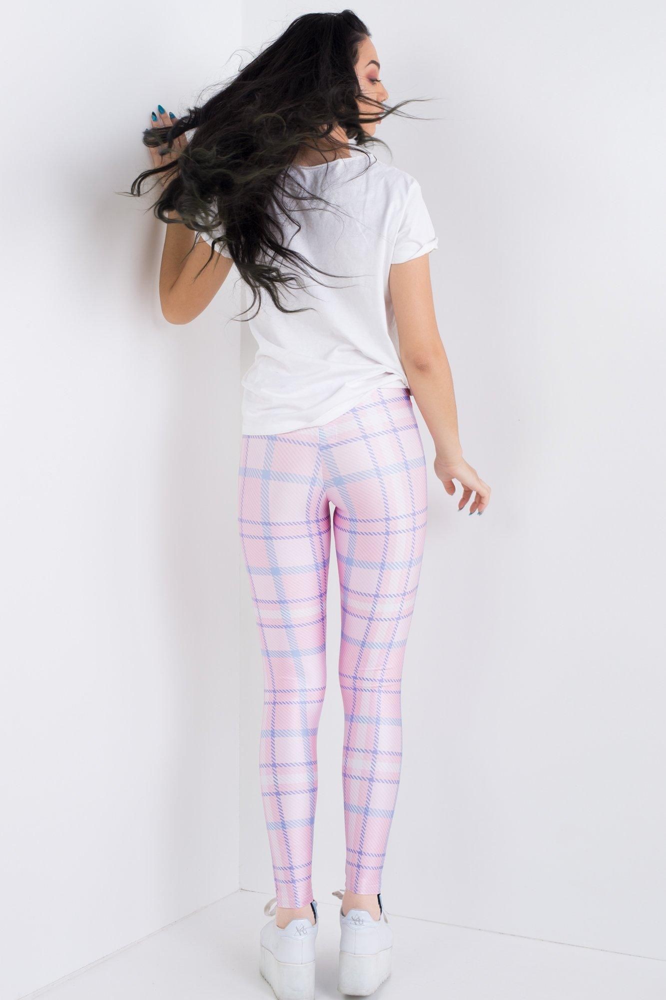 Ideas de lookbook de ropa blanca y rosa con leggings, tartán, medias: Trajes De Legging,  Traje Blanco Y Rosa  