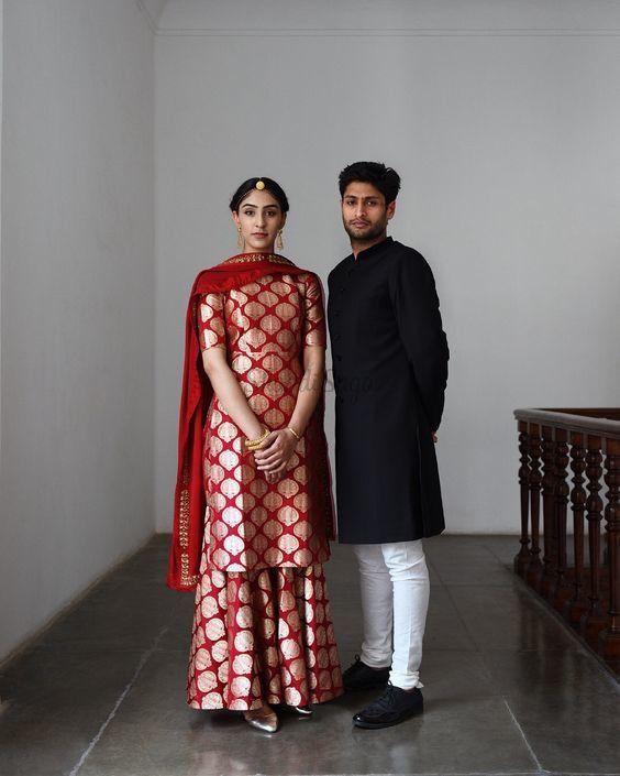 Ideas de ropa banarasi kurta actores ropa en india, diseño de moda: Fotografía de moda,  Ropa formal,  Traje Blanco Y Rojo  
