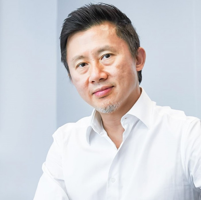 Dr. Martín Huang