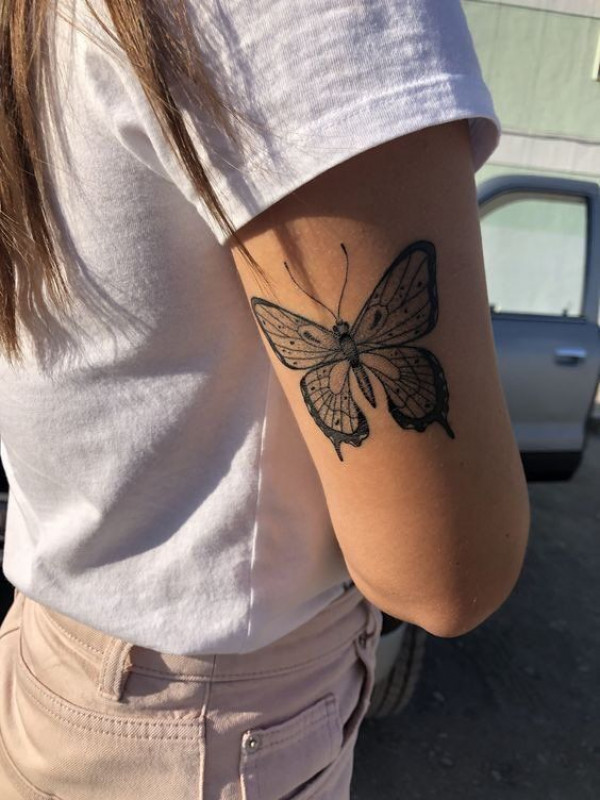 Todo el diseño del tatuaje de la mariposa negra: tatuaje de mariposa,  Ideas de tatuajes,  tatuaje de manga  
