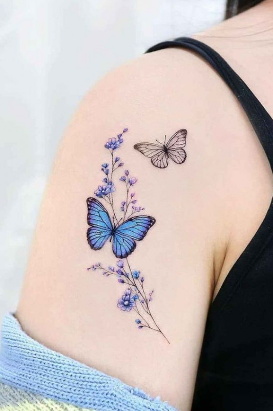 Inspiración de diseño de tatuaje de hombro para niñas: tatuaje de mariposa,  Ideas de tatuajes  