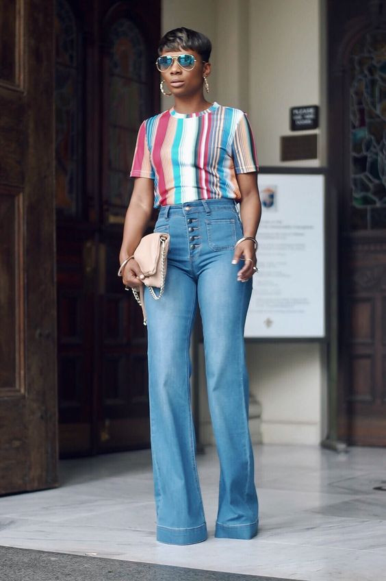 Conjunto color azul con jeans acampanados, denim pierna ancha: 